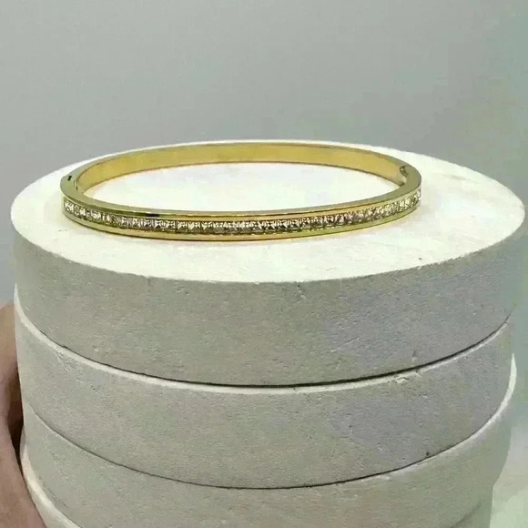 Golden Inlaid Zircon Rhinestones Bangle - Picture 8 of 8